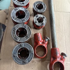 Ridgid 00-R Pipe Threader 1/2 3/4(4) 1 Inch And (2) Holders Handle Made In USA