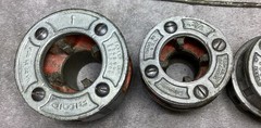 RIDGID 111 R RATCHETING PIPE THREADING HEAD WITH 5 DIES ( 1/4,3/8,1/2,3/4,1&rdquo;)