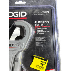 RIDGID 1/8&Prime; to 1-3/8&Prime; PVC and PEX Pipe Cutter with Multi-Layer Adapter PC-1375ML