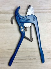 Super Tool VK50 Ratcheting PVC Pipe Cutter with VKS-50 Blade &ndash; Made in Japan