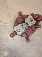 Vintage GTD Greenfield Pipe Threader No. R3 w/ Set of 1-1/4&Prime; Dies