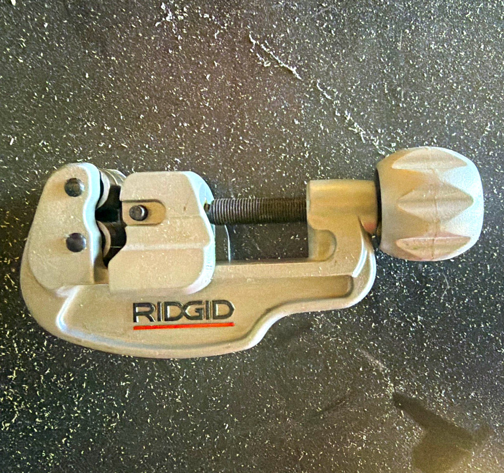 RIDGID Model 35S Pipe Cutter, 1/8 in to 1 1/8 in Capacity brand new out of box