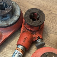Ridgid 12-R Pipe Threader Die Head W Ratchet 5 Dies Lot Sold As Shown Untested