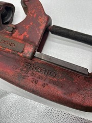 Model 4-S, Heavy Duty Pipe Cutter, 2&Prime; &ndash; 4&Prime;