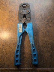 SharkBite 865896 1 INCH. PEX Crimp Ring Tool Kit