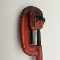 Ridgid Tools No. 2A Heavy Duty Wide Roll Pipe Cutter 1/8&Prime; to 2&Prime;