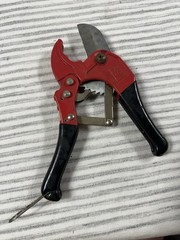 Orbit 26085 Ratcheting PVC Pipe Cutter Tool Red Black 1/2&Prime; to 1&Prime; Sprinkler Hose