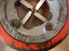 Lot Of 2 Ridgid 811A Pipe Threading Die Heads With Dies SEE DESCRIPTION *NDR7
