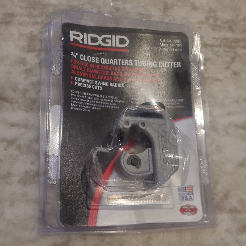RIDGID 3/16 in to 15/16 in 104 Close Quarters Multi-Use Tubing Cutter