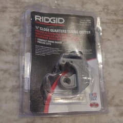 RIDGID 3/16 in to 15/16 in 104 Close Quarters Multi-Use Tubing Cutter