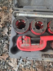 Ridgid 36475 12-R 1/2&Prime; to 2&Prime; Exposed Ratchert Threader Die Set w/ Pipe Cutter