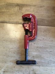 Reed No. 2-4 USA Iron Steel Pipe Cutter, Cuts 1/2-2&Prime; Reed MFG Co. USA WORKS