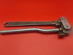 MADE IN USA -Vintage Imperial Brass Mfg. Co. Hand Tube Bender 1/4&Prime; OD 9/16&Prime; R&rdquo;