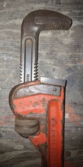 RIDGID 18 in Heavy Duty Straight Pipe Wrench Alloy Steel 2 1/2 in Capacity