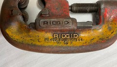 RIDGID 42A 4 Wheel Pipe Cutter 3/4&Prime; TO 2&Prime; No. 1-2 Elyria, Ohio USA Ridge Tool Co