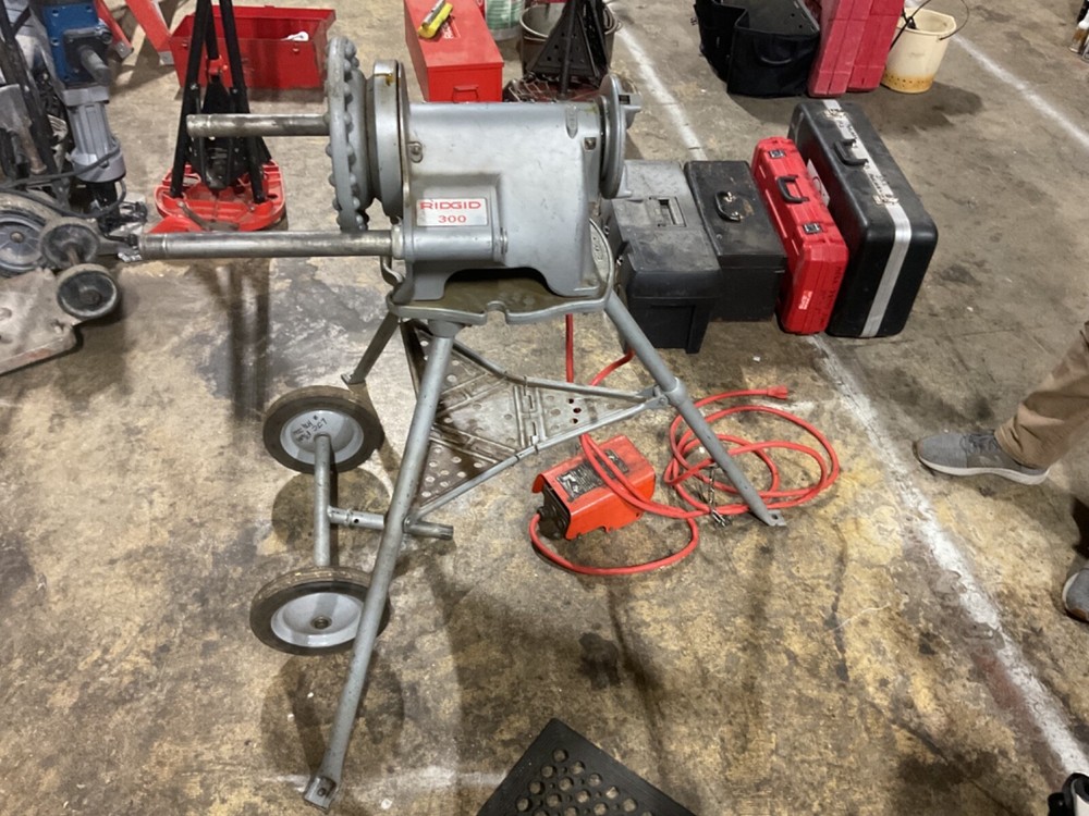 RIDGID 15682 Pipe Threading Machine