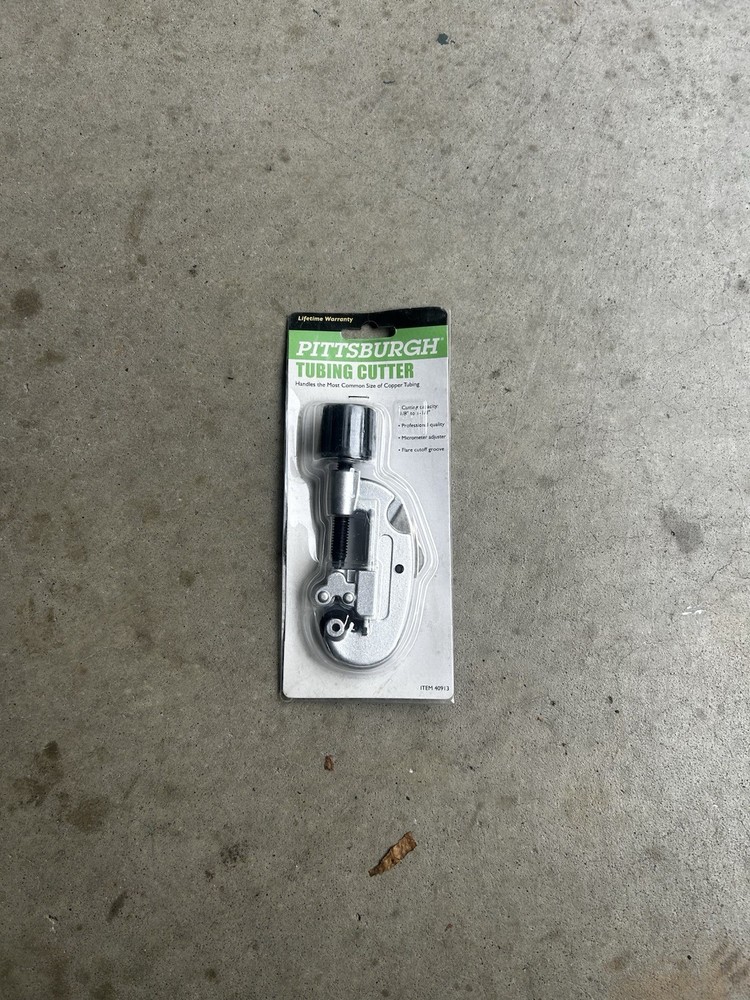 PITTSBURGH&nbsp;Tubing Cutter.1/8&Prime; To 1-1/8&Prime; High Carbon Steel Blade