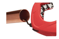 Milwaukee 1- 1/2 inch. Constant Swing Copper Tubing Cutter | 48-22-4252 | 1 Pack