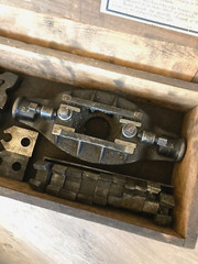 Vintage REED Mfg. Co. Pipe Threader Set No. 2 AP Dies and Wood Box