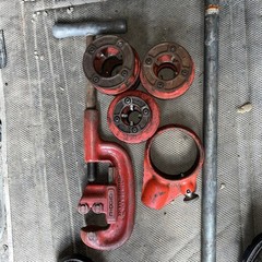RIDGID 12-R 3/4&Prime;, 1&Prime;, 1 1/4 NPT Dies Ratchet Threader Set Ridgid Pipe Cutter