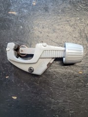 General #128, Tubing Pipe Cutter, 1&Prime; Capacity, MADE IN USA