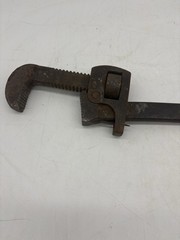 Vintage Heavy Duty Steel Offset Adjustable Pipe Wrench Monkey Plumber 16&Prime; &ndash; 19&Prime;
