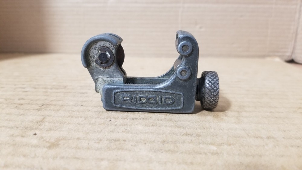 Ridgid No. 104 Tubing Cutter 3/16&Prime; to 15/16&Prime; OD &ndash; 5-24mm. Working. Good Cond