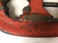 RIDGID 32880 44-S FOUR/ 4-WHEEL PIPE CUTTER 2-1/2 &ndash; 4&Prime;