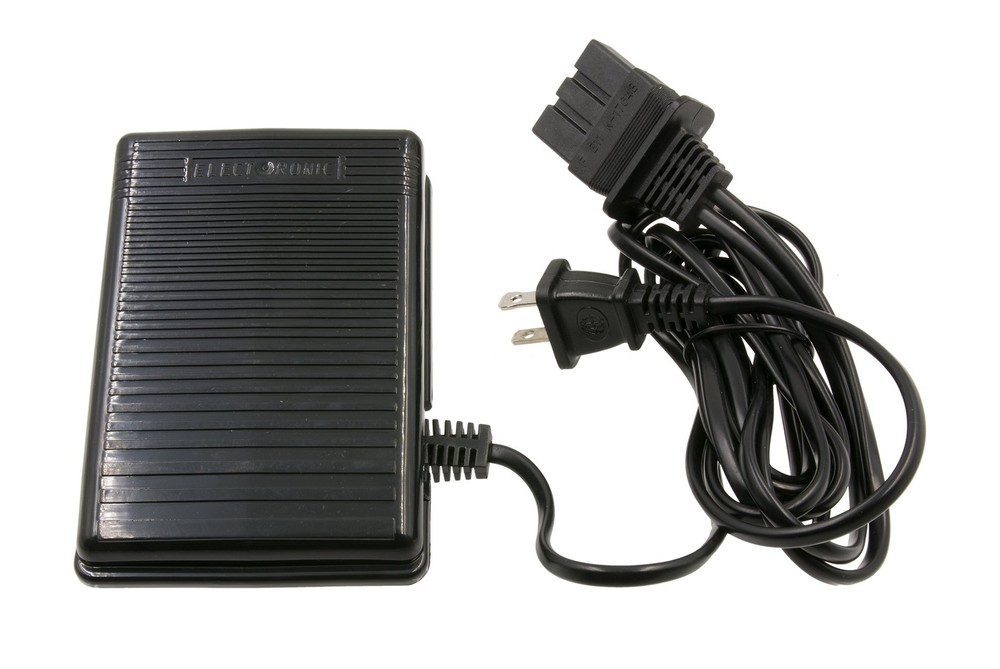 J00360051 Sewing Machine Foot Pedal Speed Controller & Cord &ndash; for Bernina, Br&hellip;