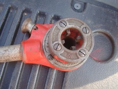 Ridgid 0-R Ratchet Ratcheting Head Pipe Threader & 17&Prime; Handle w/ 1/2&Prime; Die Cutter