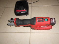 RIDGID MODEL RP 241 PROPRESS TOOL WITH BATTERY AND CHARGER