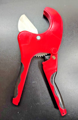 SUPERIOR 37116 PVC PIPE TUBING 2 1/2&Prime; RATCHETING PVC CUTTERS TOOL. PLEASE READ