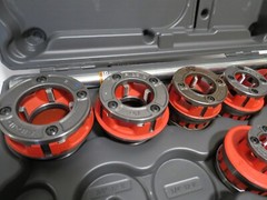 RIDGID 36475 RATCHET THREADER SET 1/2&Prime; TO 2&Prime; ONE DIE USED