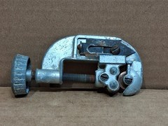 Vintage General Tools No. 120 Tubing Pipe Cutter