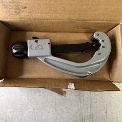 Ridgid 31642 Model 152 Quick-Acting Tubing Cutter (1/4&Prime; &ndash; 2-5/8&Prime;)