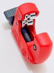 Milwaukee 48-22-4251 Mini Copper Tubing Cutter 1/8&Prime;-1 1/8&Prime; &ndash; Excellent Condition
