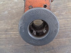 Vintage ARMSTRONG Mfg Pipe Threader &ndash; No. 90R w/3/4&Prime; Die