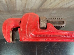 Ridgid 14&Prime; Heavy Duty Pipe Wrench Ridge Tool Co. Elyria, Ohio USA Red ~ Unused