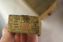 OSTER 300 502 562C SERIES 5/16&Prime; NC BOLT DIES USED