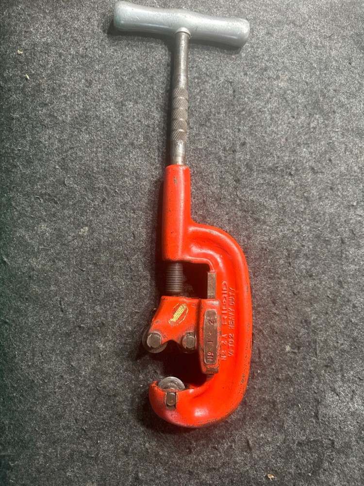 Rigid 2A/202 Heavy Duty No. 1-2 Pipe Cutter Tool 1/8 in To 2 in