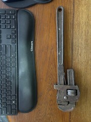 PENENS Corp. Chicago 18&Prime; Pipe Wrench &ndash; Drop Forged Steel #4118