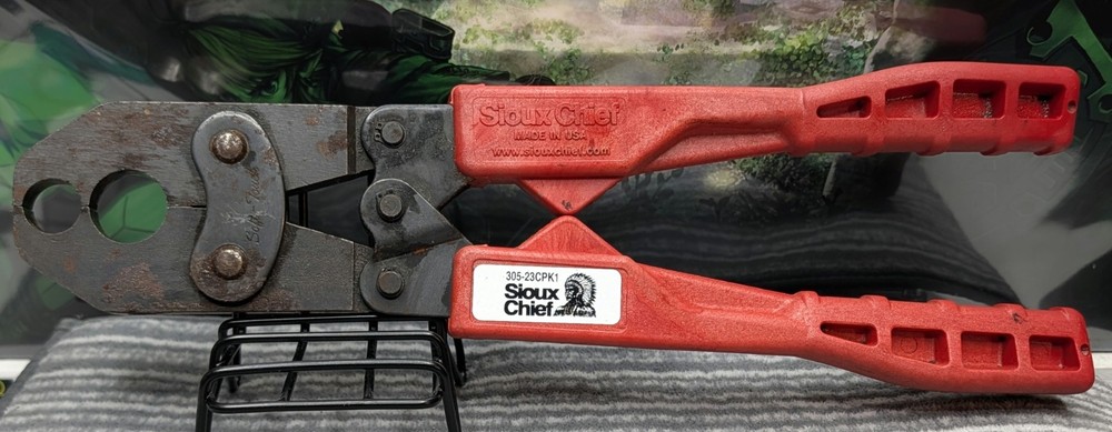 Sioux Chief 305-23CPK Tomahawk PowerPEX Combo Crimp Tool (1/2 in and 3/4 in Used