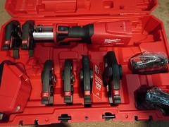 Milwaukee M18 FORCE LOGIC Press Tool with ONE-KEY with 1/2inch-2inch CTS Jaws