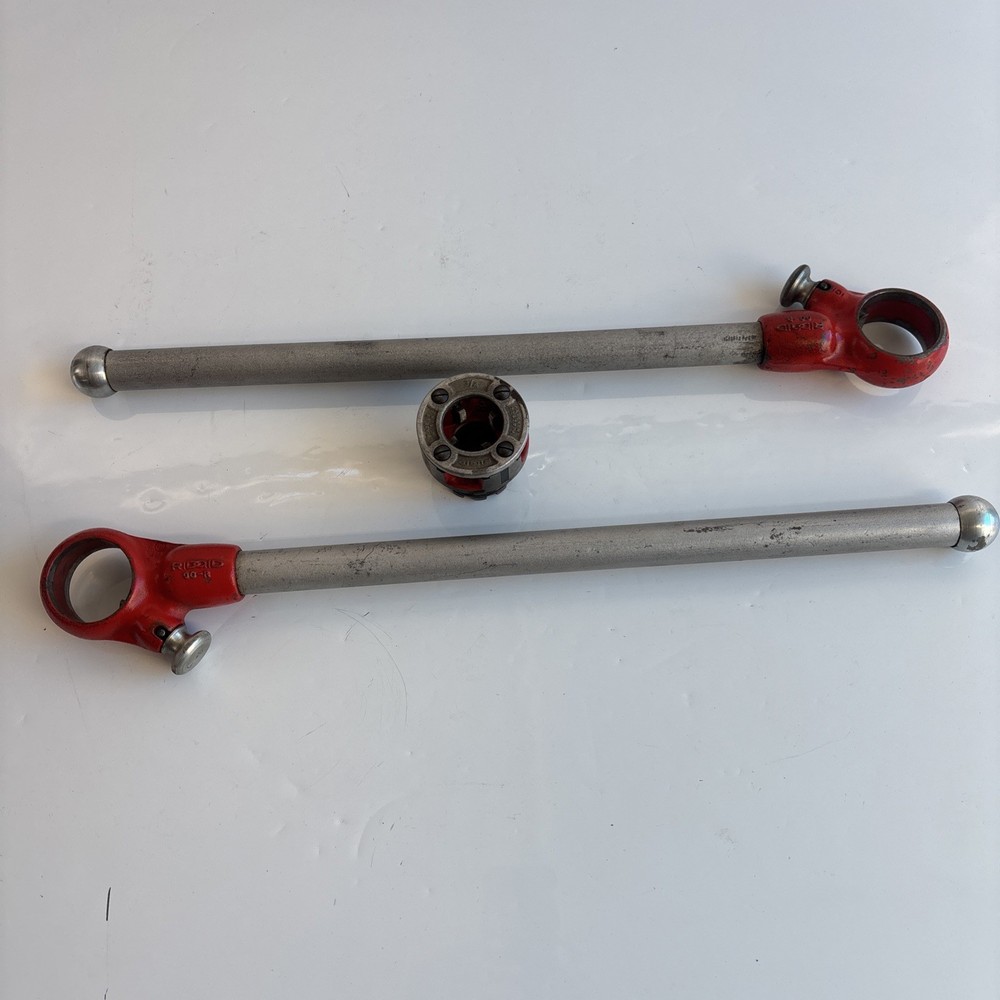 ridgid 00-R 2 Ratchets Pipe Threader With One Die 3/4&rdquo; 2 Original 18&rdquo; Handles