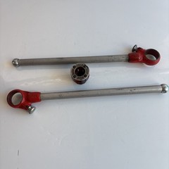 ridgid 00-R 2 Ratchets Pipe Threader With One Die 3/4&rdquo; 2 Original 18&rdquo; Handles