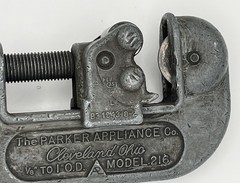 Parker Tube Pipe Cutter 1/8&Prime; to 1&Prime; OD The Parker Appliance Co Model 216
