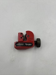 VINTAGE Sears USA Mini Tubing Cutter 951251 1/8-5/8 IN GOOD SHAPE FOR AGE SEE