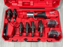 Milwaukee 2922-22 M18 FORCE LOGIC One Key Copper Press Tool Kit With CTS Jaws