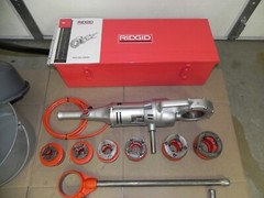 RIDGID 700 PIPE THREADER 115V, 12R set 1/2&Prime;- 2&Prime;,case, Stand, oiler Refurbished
