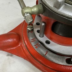 New RIDGID Model No. 65R Ratchet Pipe Threader 1&Prime;-2&Prime; w/ 24&Prime; Handle